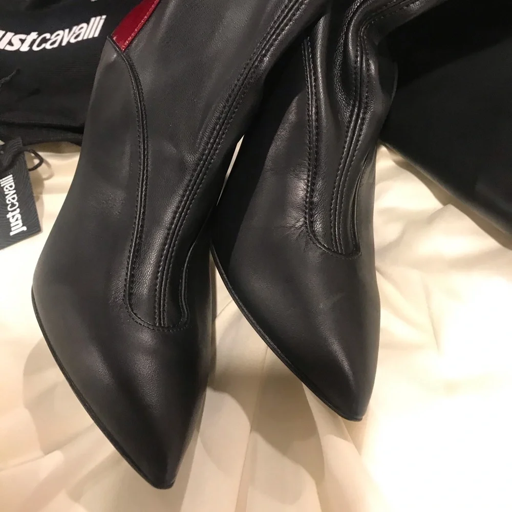 Just Cavalli over the knees boots ❤️💃Absolutly gorgeous! Very stylish and sexy